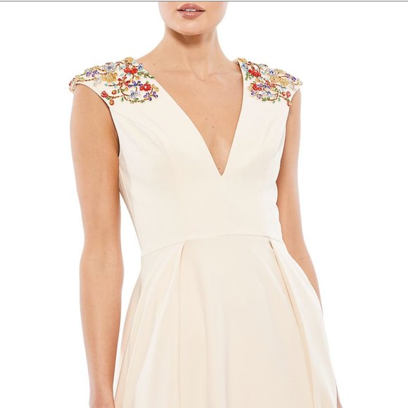 MAC DUGGAL FLORAL EMBELLISHED CAP SLEEVE A-LINE VANILLA GOWN sz 10 - Picture 3 of 7